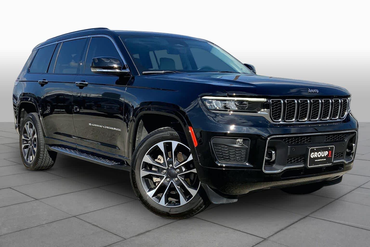Used 2021 Diamond Black Crystal Pearlcoat Jeep Overland image 5