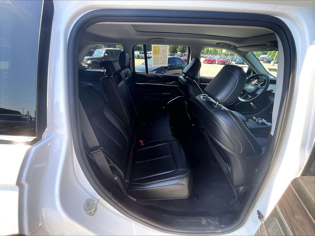 Used 2023 White Jeep 4xe image 16