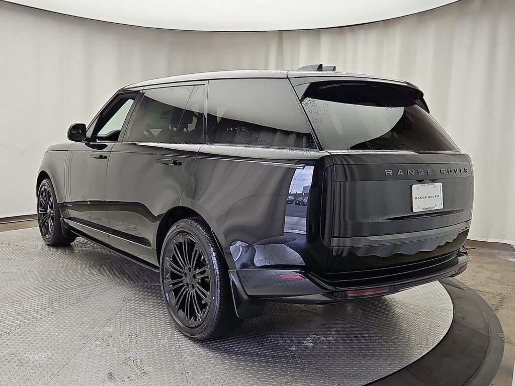 New 2026 Santorini Black LAND ROVER SE 7 Seats image 5