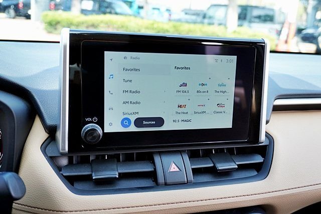 Used 2025 White Toyota XLE image 24