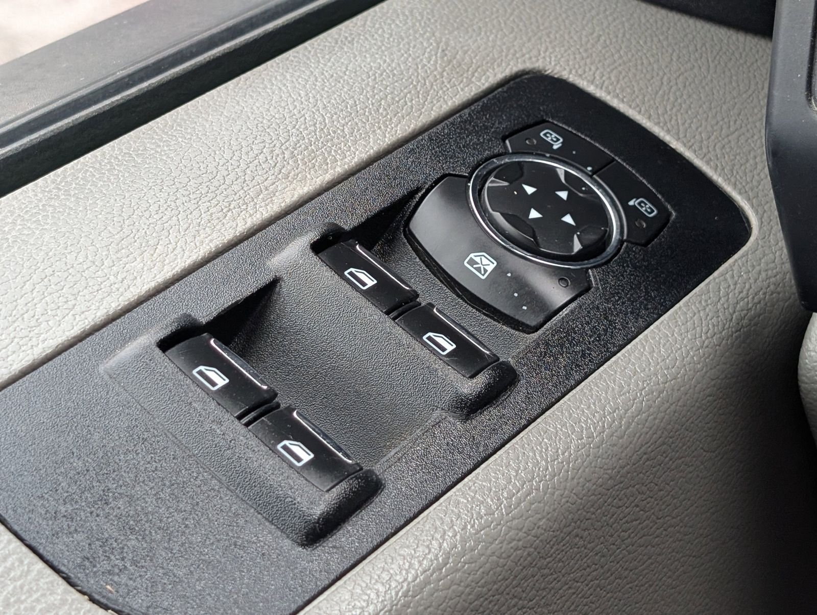 Used 2019 Oxford White Ford XL image 18