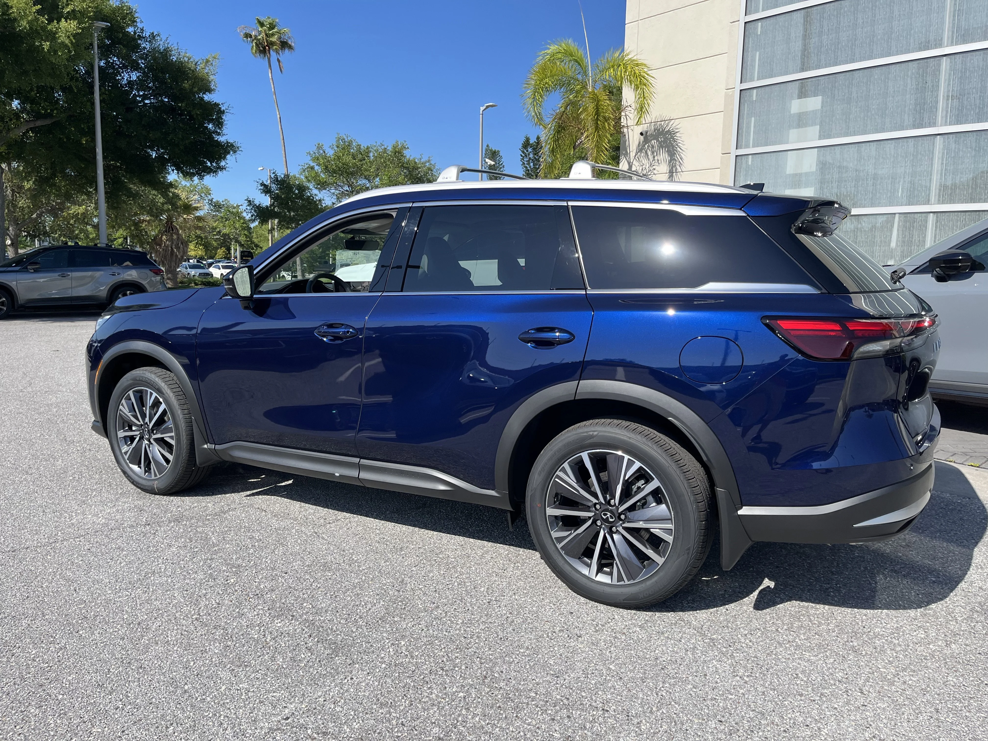 New 2027 Grand Blue INFINITI LUXE image 3