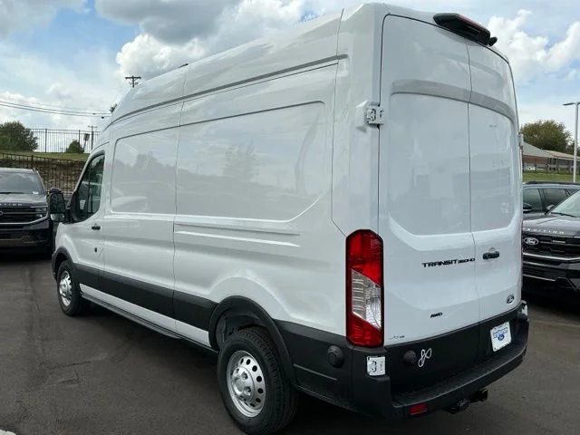 New 2026 Oxford White Ford Cargo Van image 3