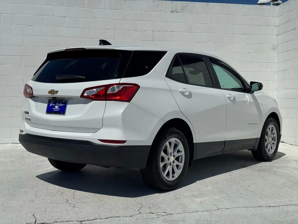 Used 2021 SUMMIT WHITE Chevrolet LS image 12