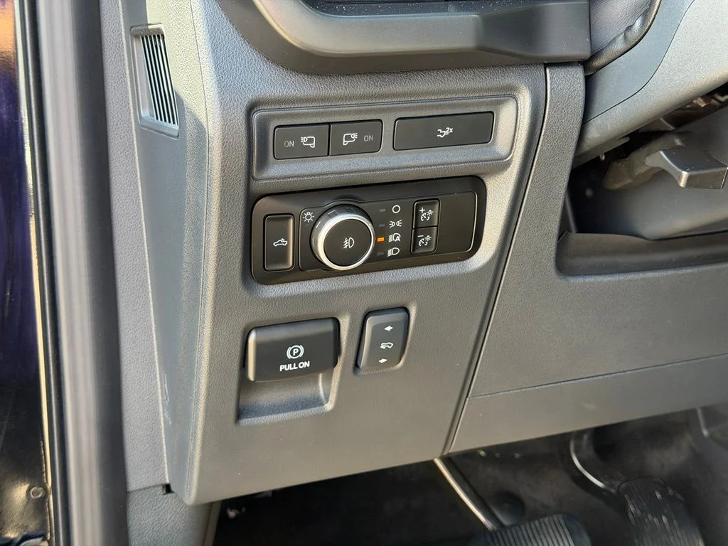 Used 2024 Black Ford XLT image 24