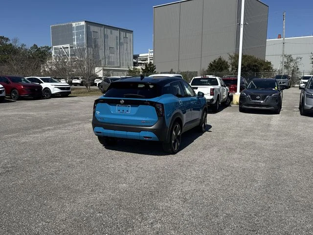 Used 2025 White Nissan SR image 5