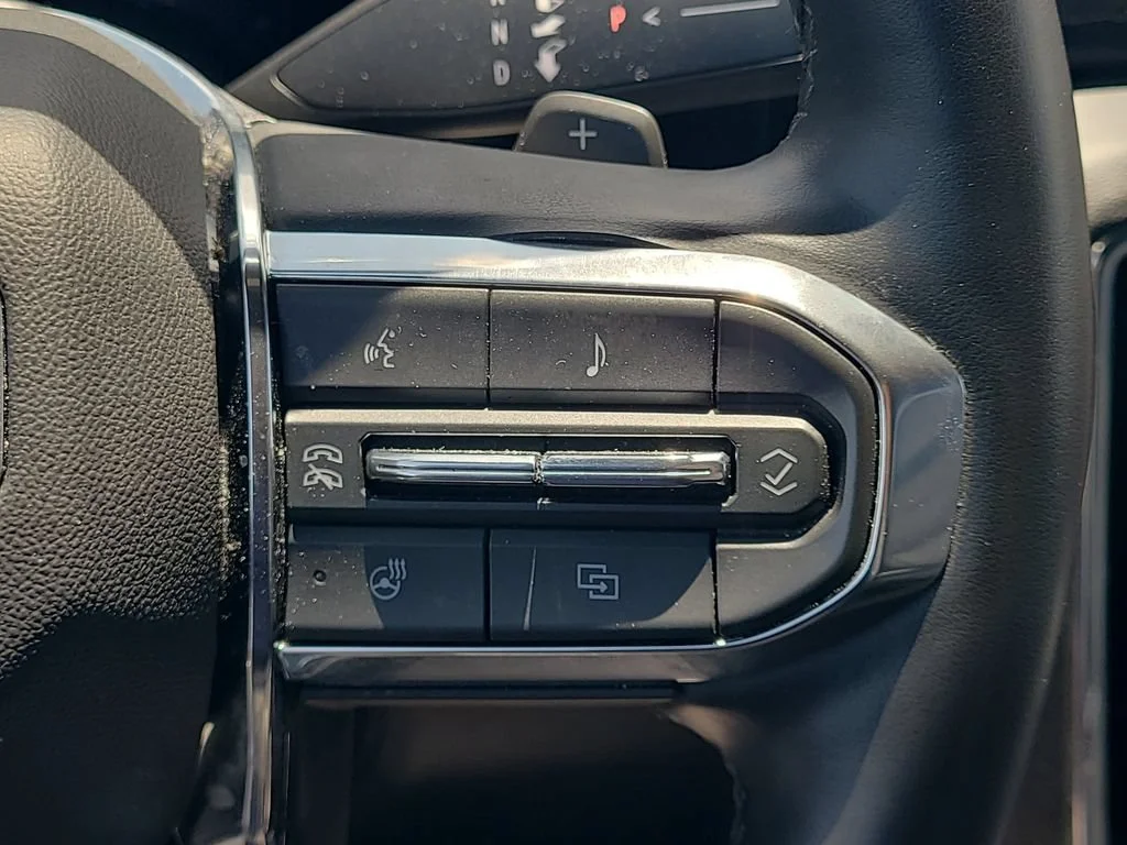 2025 GMC Yukon XL Denali - Photo 20