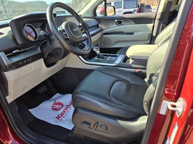 Used 2024 Red Kia LX image 10