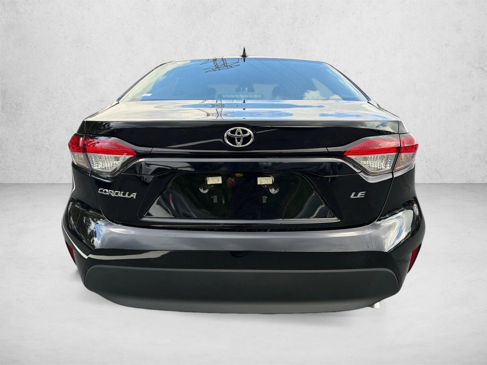 New 2026 Midnight Black Metallic Toyota LE image 4
