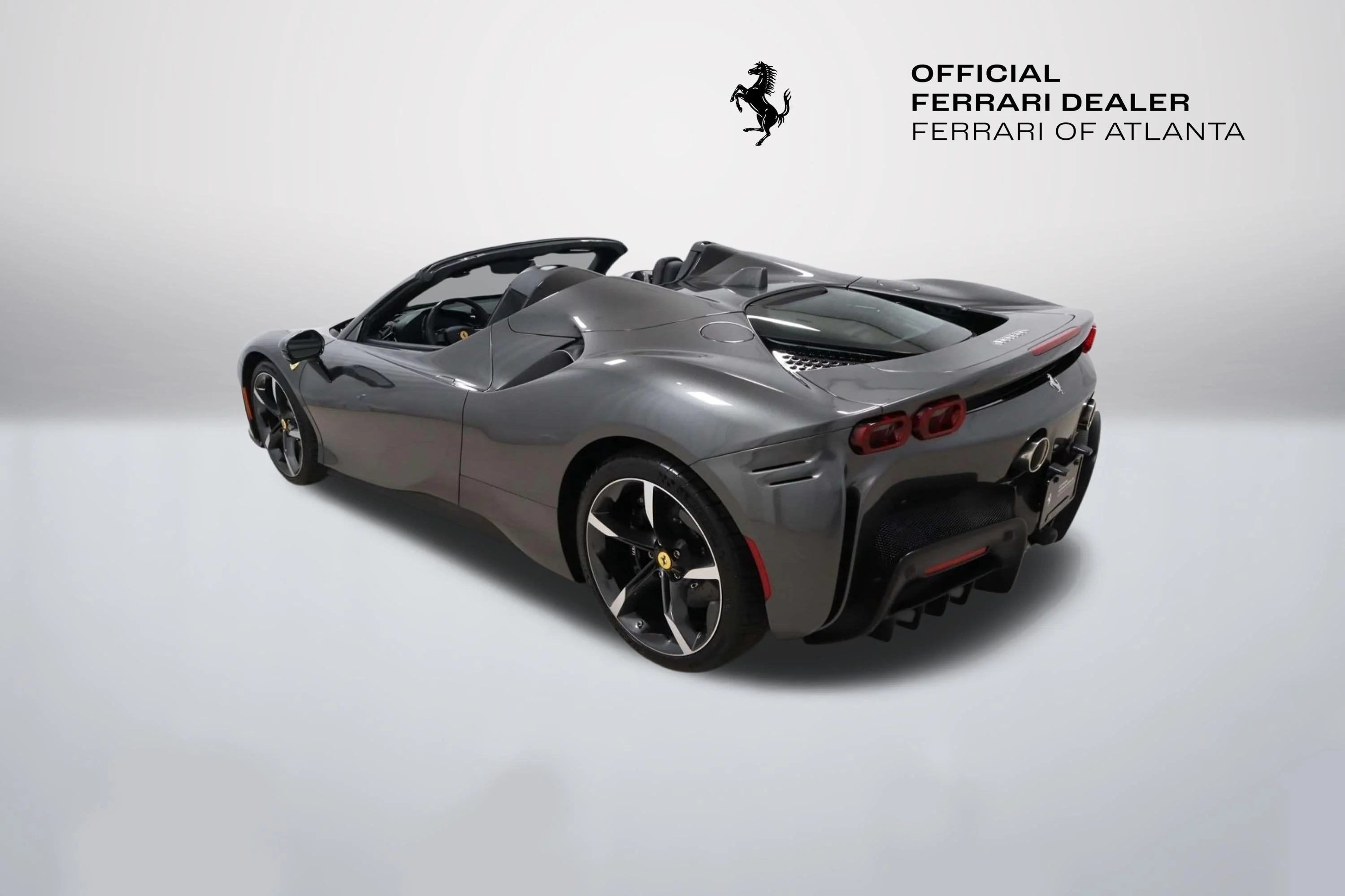 Certified Used 2025 Grigio Silverstone Ferrari  image 15