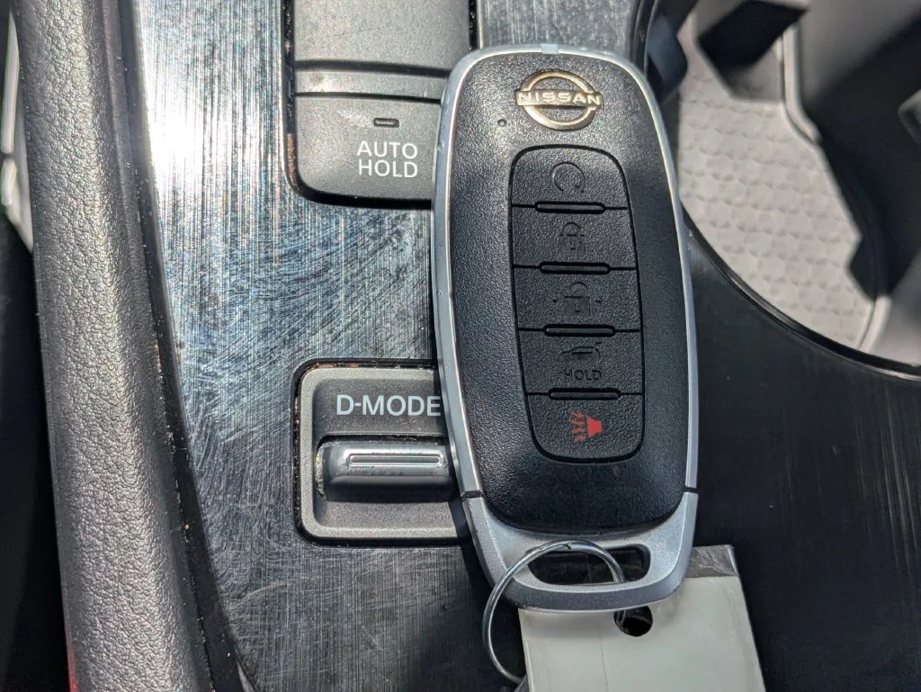 Used 2025 Gun Metallic Nissan SV image 27
