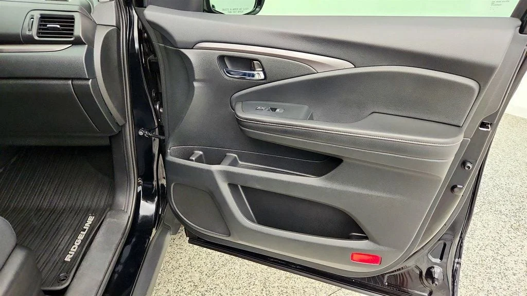 Used 2021 Crystal Black Pearl Honda Sport AWD w/ Tonneau Cover image 25