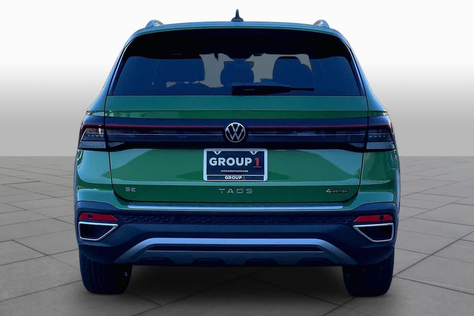 New 2027 Bright Moss Gre Volkswagen SE image 4