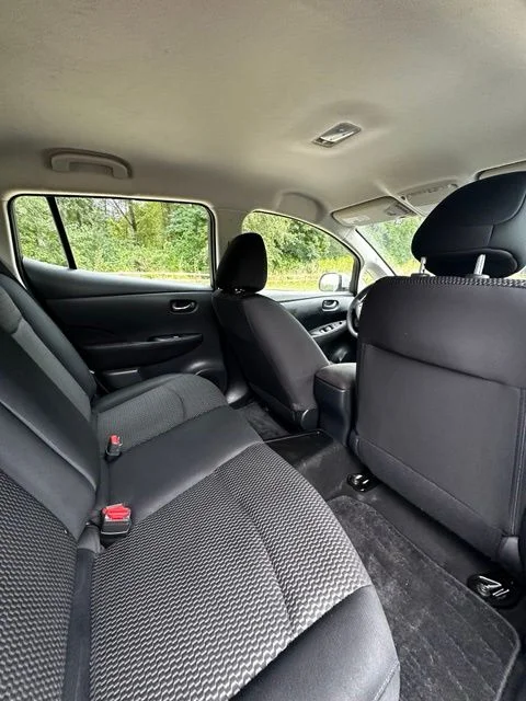 Used 2017 Brilliant Silver Nissan S image 19