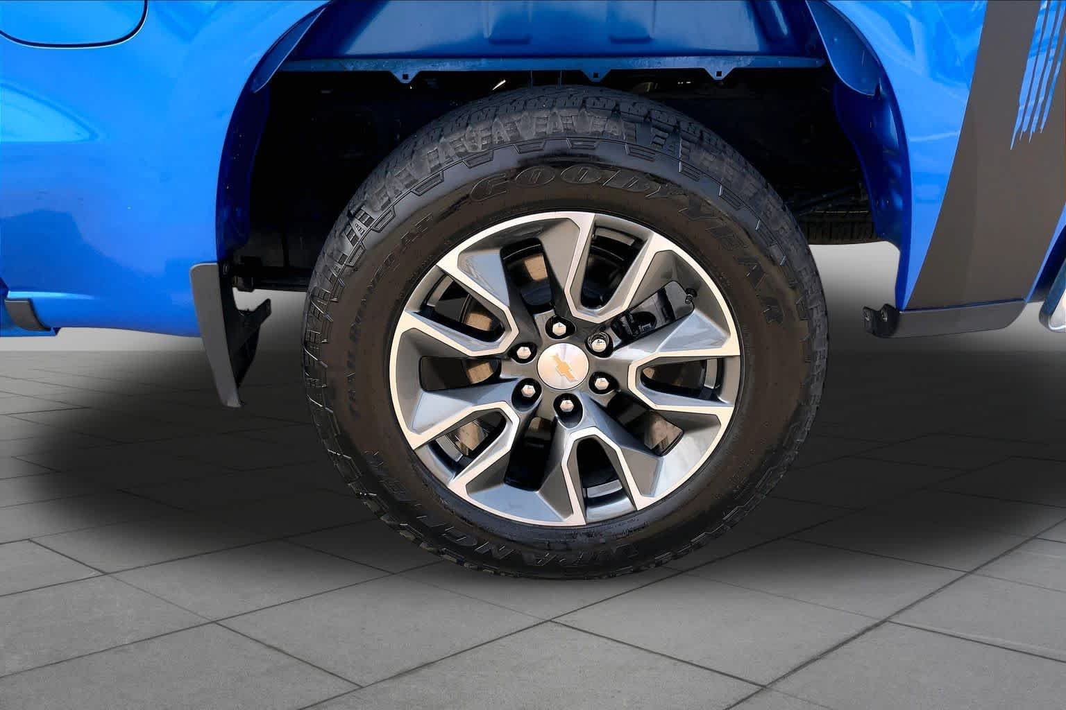 Certified Used 2025 Riptide Blue Metallic Chevrolet LT image 11