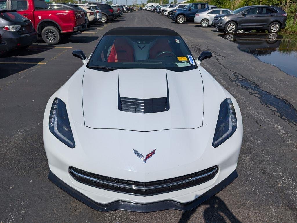 Used 2015 Arctic White Chevrolet Stingray image 4