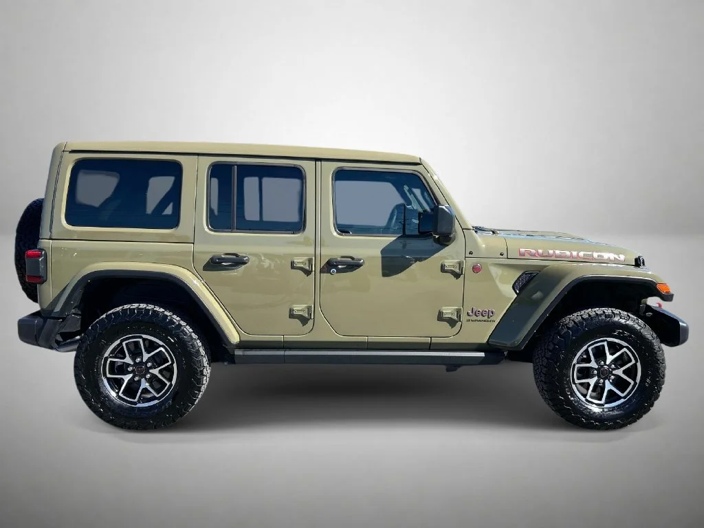 Used 2025 Green Jeep Rubicon image 2