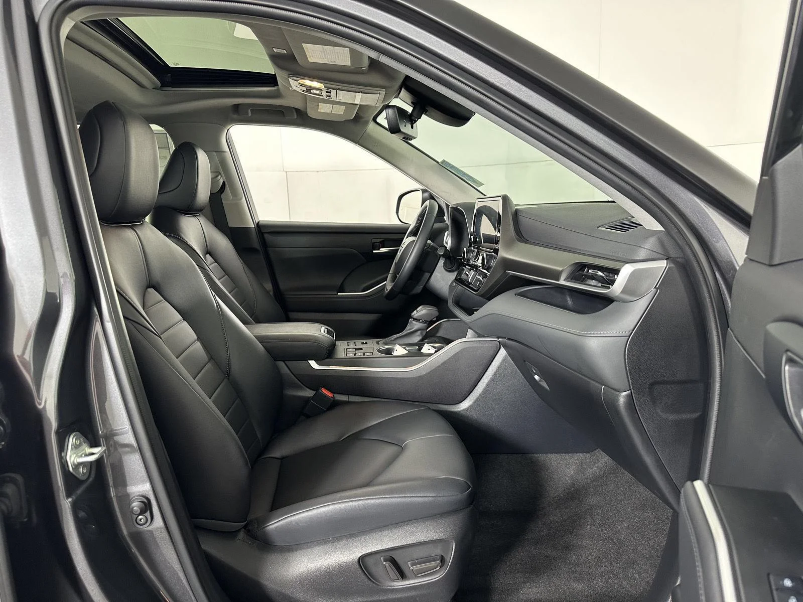 Used 2023 Magnetic Gray Metallic Toyota XLE image 13