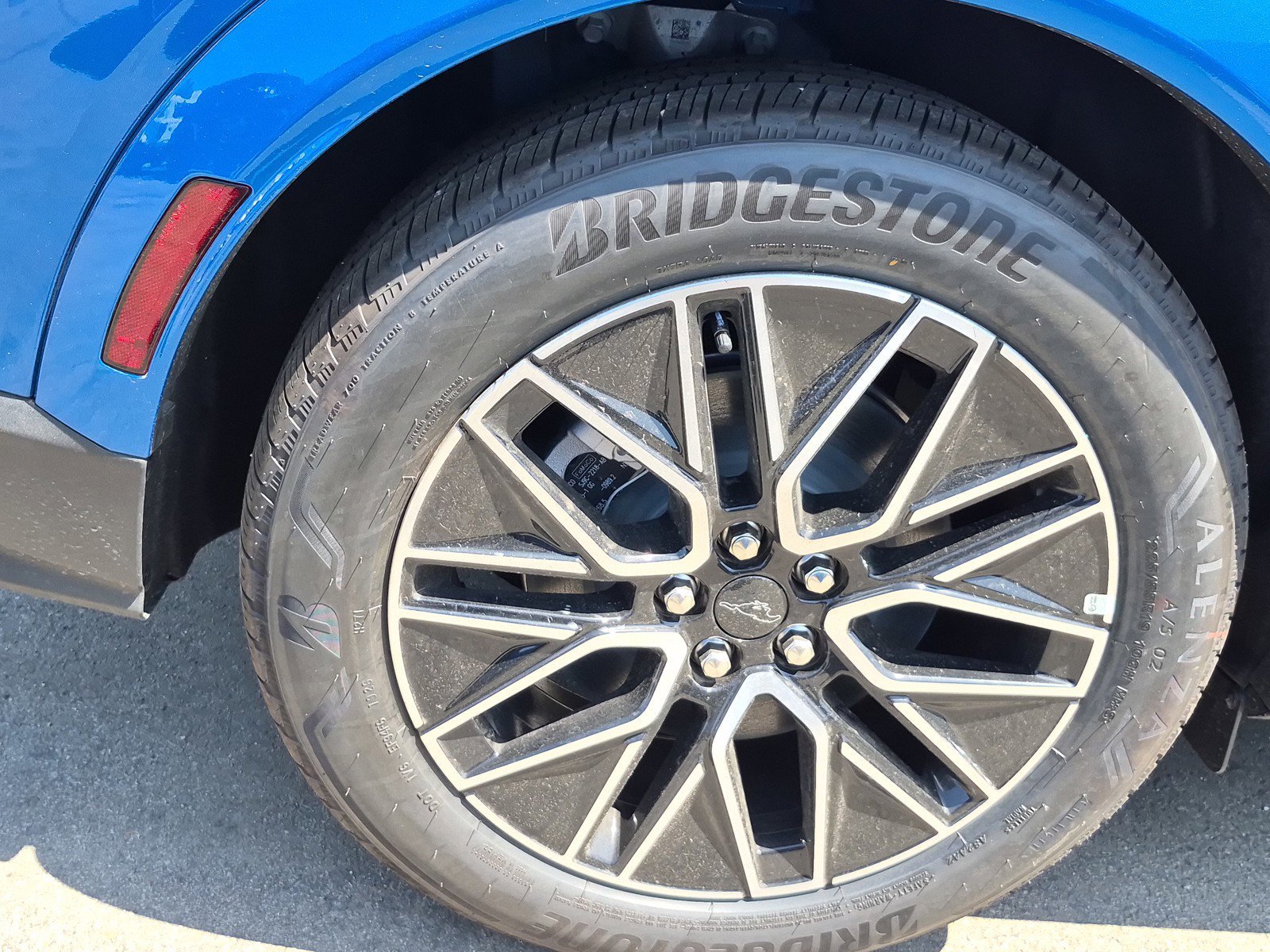 New 2026 Velocity Blue Metallic Ford Premium image 17