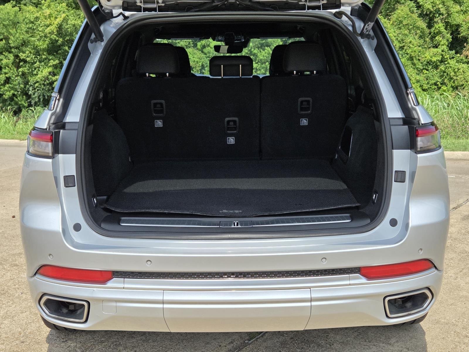 Used 2022 Silver Zynith Jeep Summit Reserve image 12