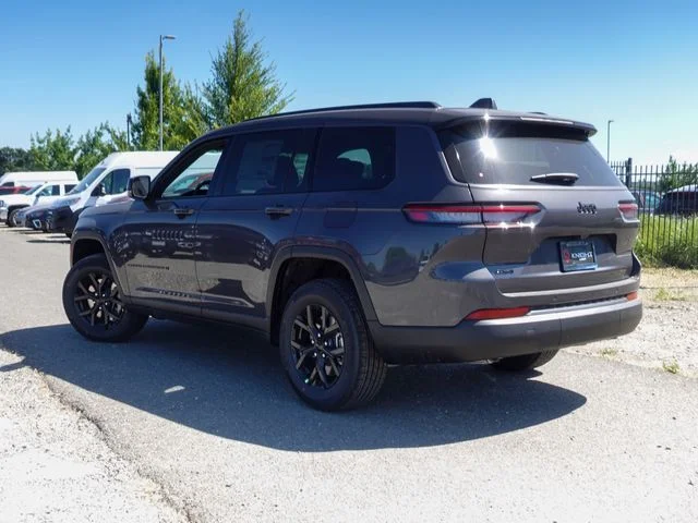 New 2026 Baltic Gray Metallic Clear-Coat Exterior Paint Jeep Laredo image 9
