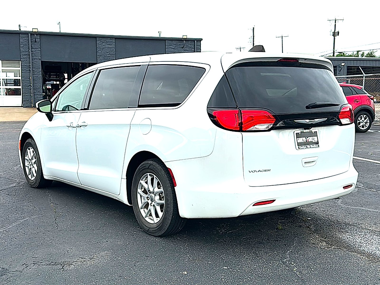 Used 2022 Bright White Clearcoat Chrysler LX image 4