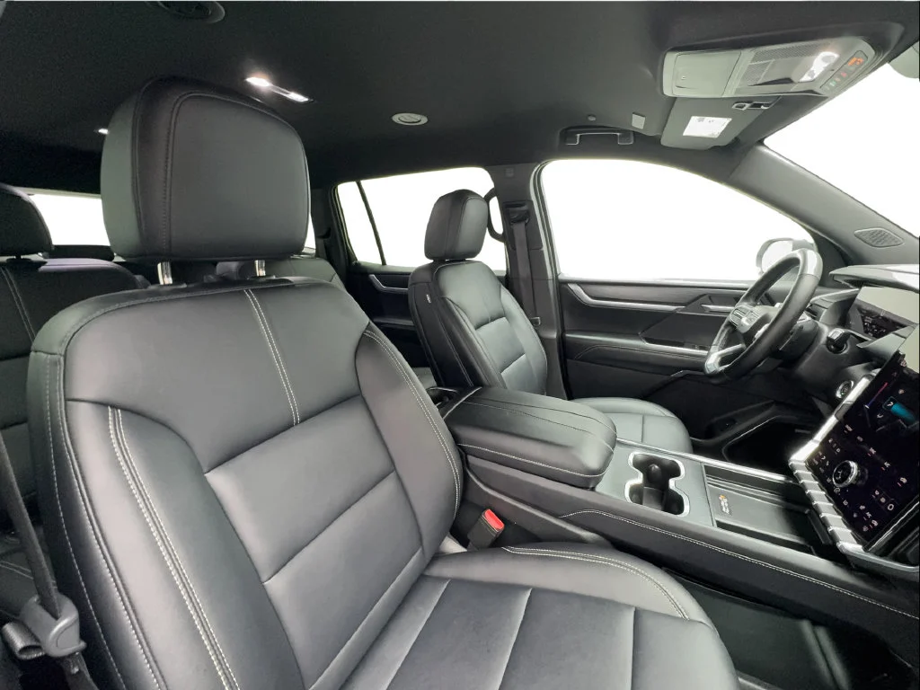 Used 2026 White GMC Elevation image 35