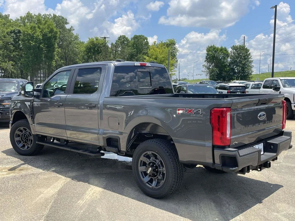 New 2026 Gray Ford XL image 5