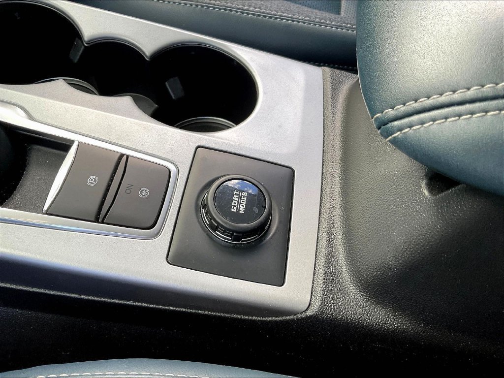 Used 2021 Red Ford Outer Banks image 16