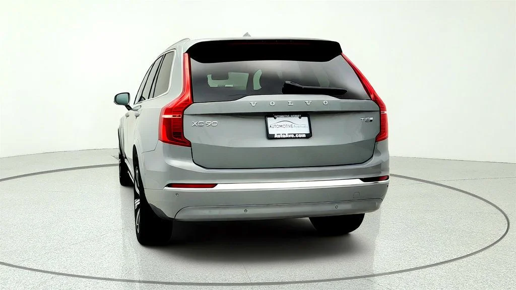 Used 2025 Vapour Grey Metallic Volvo T8 AWD Plus 7-Seater w/ harman/kardon & 21