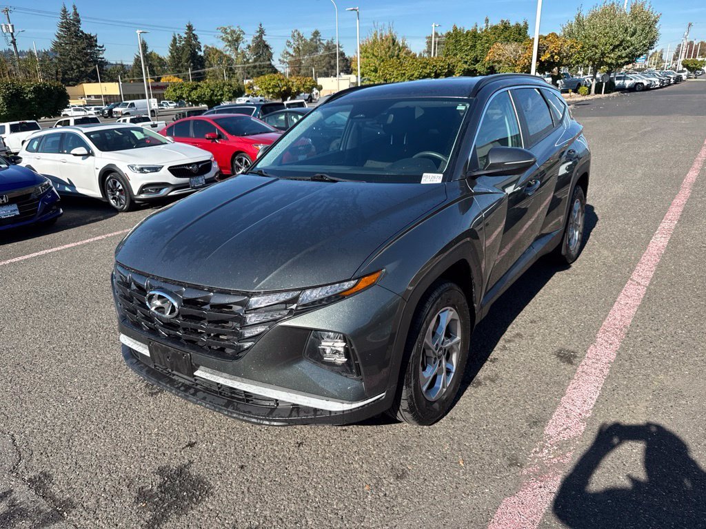 Used 2023 Amazon Gray Hyundai SEL image 2