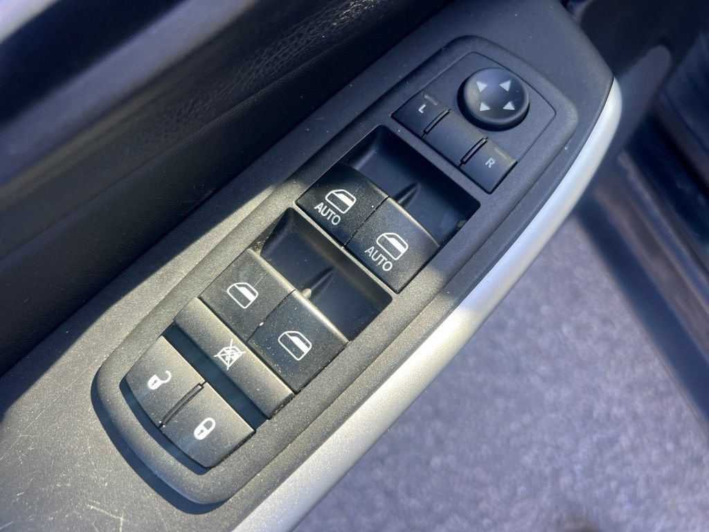 Used 2018 Black Jeep Trailhawk image 20
