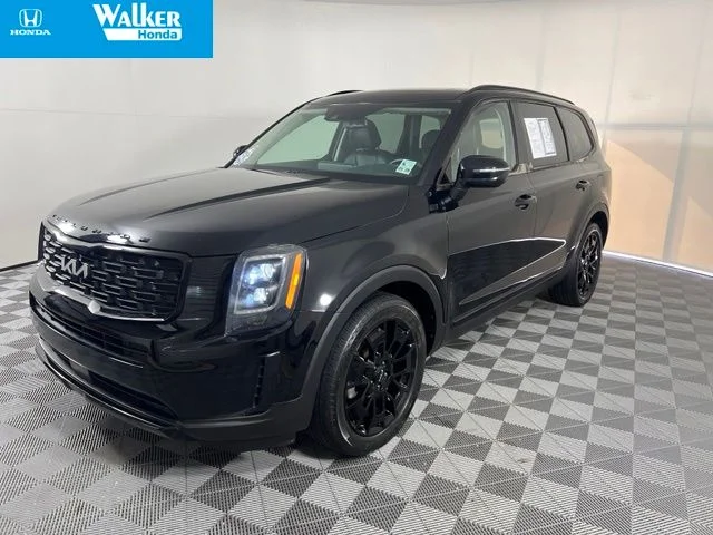 Used 2022 Black Kia EX image 3