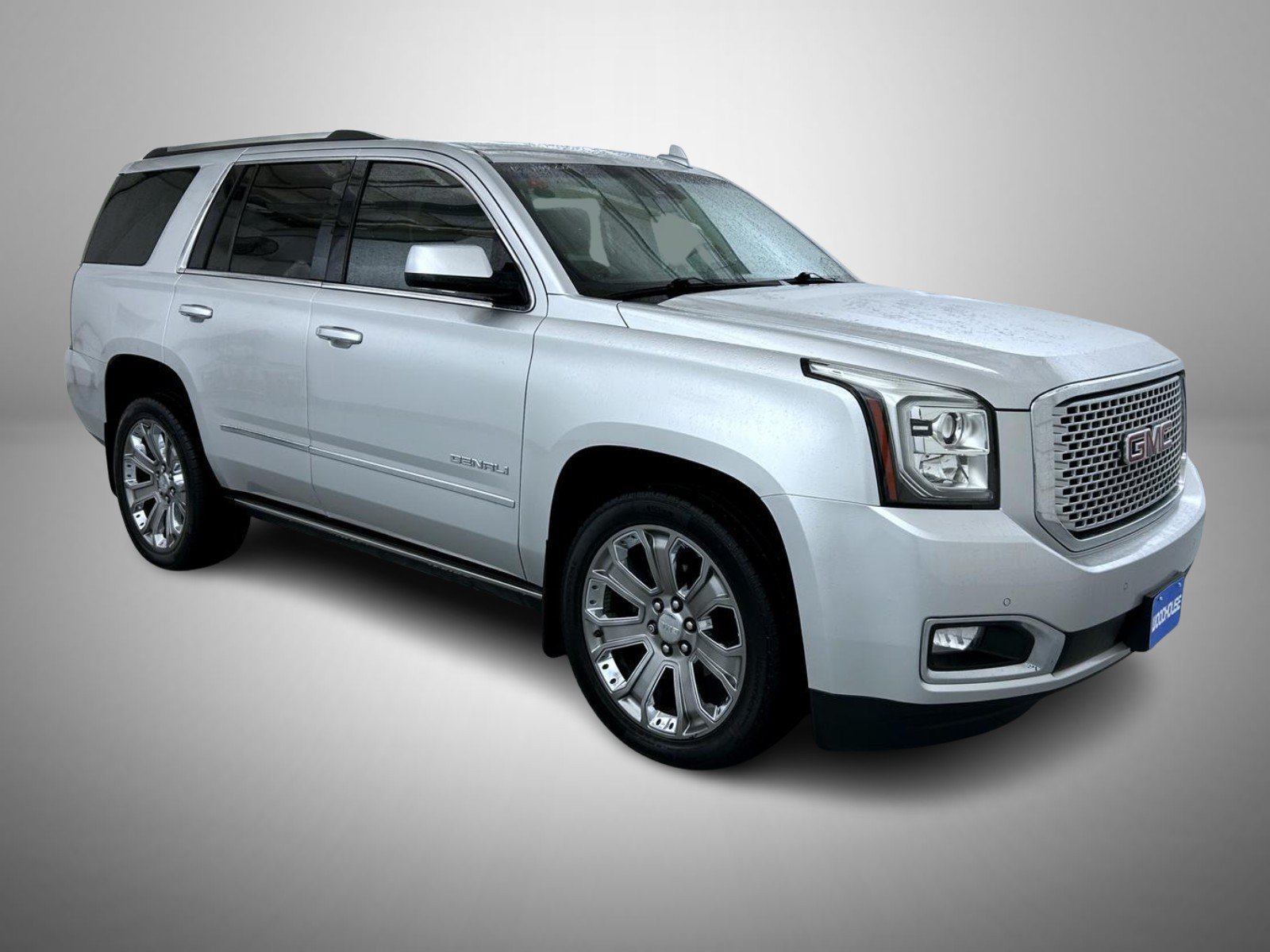 Used 2016 Silver GMC Denali image 3