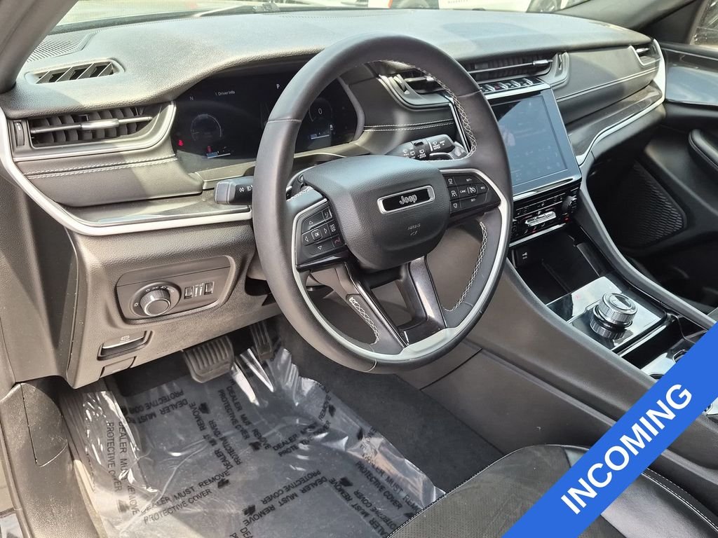 Used 2023 Black Jeep Altitude image 11