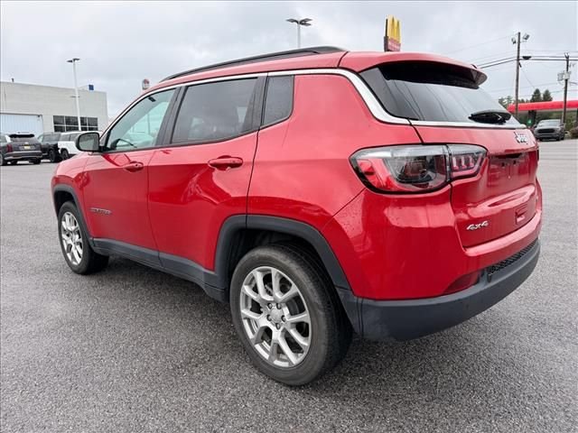 Used 2023 Red Jeep Latitude Lux image 5