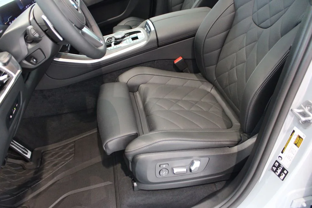 New 2026 Brooklyn Grey Metallic BMW xDrive40i image 9