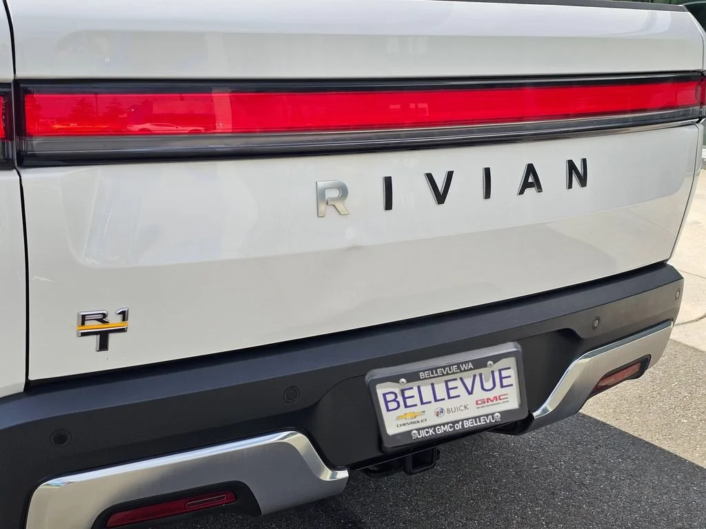 Used 2022  RIVIAN Adventure Package image 14