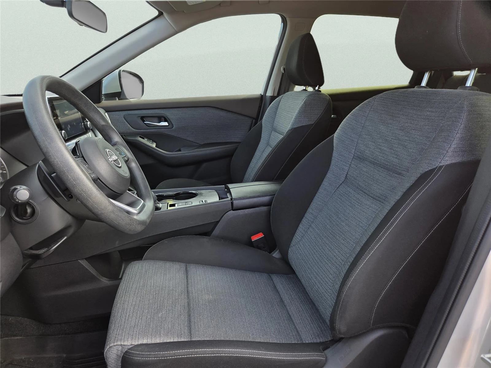Used 2023 Brilliant Silver Metallic Nissan SV image 14