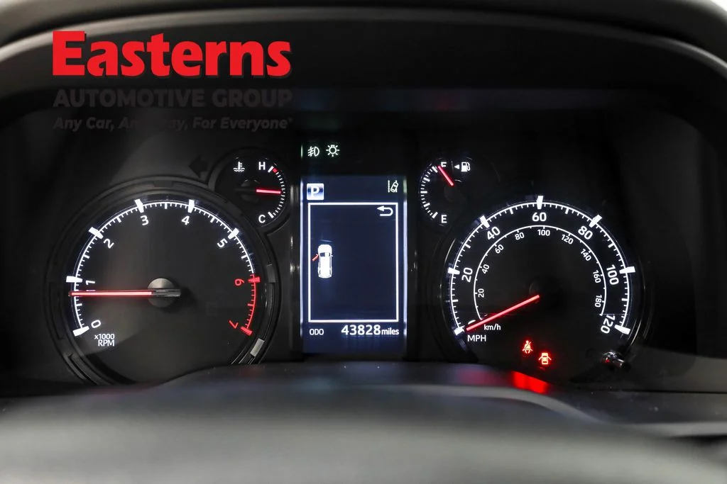 Used 2024 Silver Toyota SR5 image 17