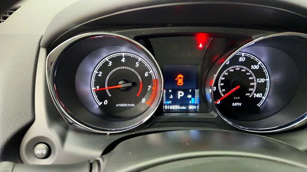 Used 2024 Mercury Gray Metallic Mitsubishi ES 2.0 AWC image 13