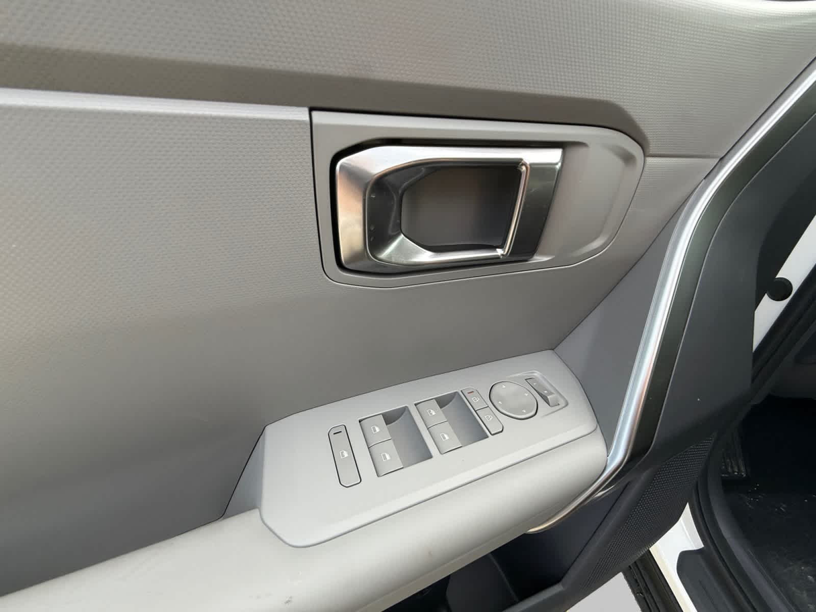 New 2027 Snow White Pearl Kia S image 10
