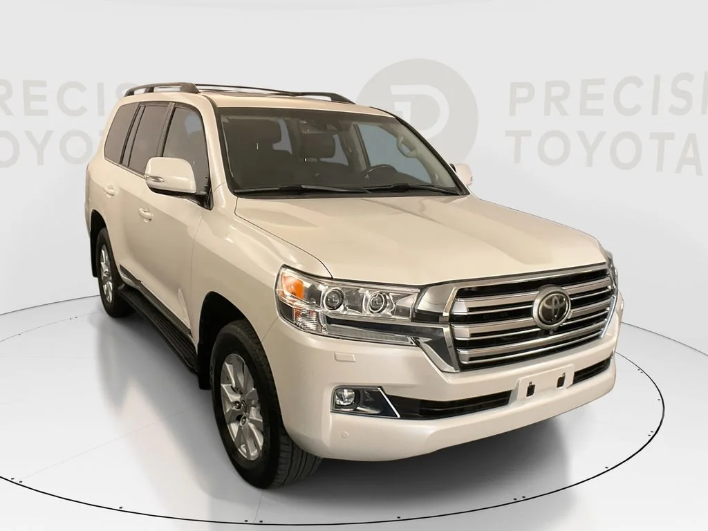 Used 2019 Blizzard Pearl Toyota Base image 1