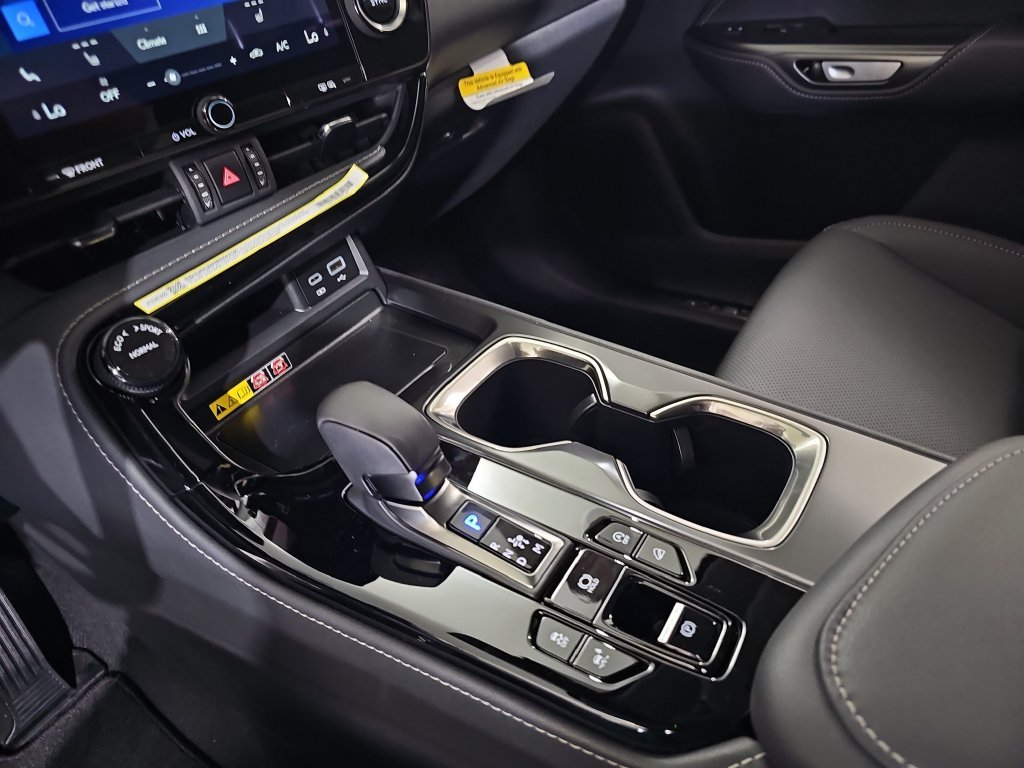 New 2026 Nori Green Pearl Lexus AWD image 24