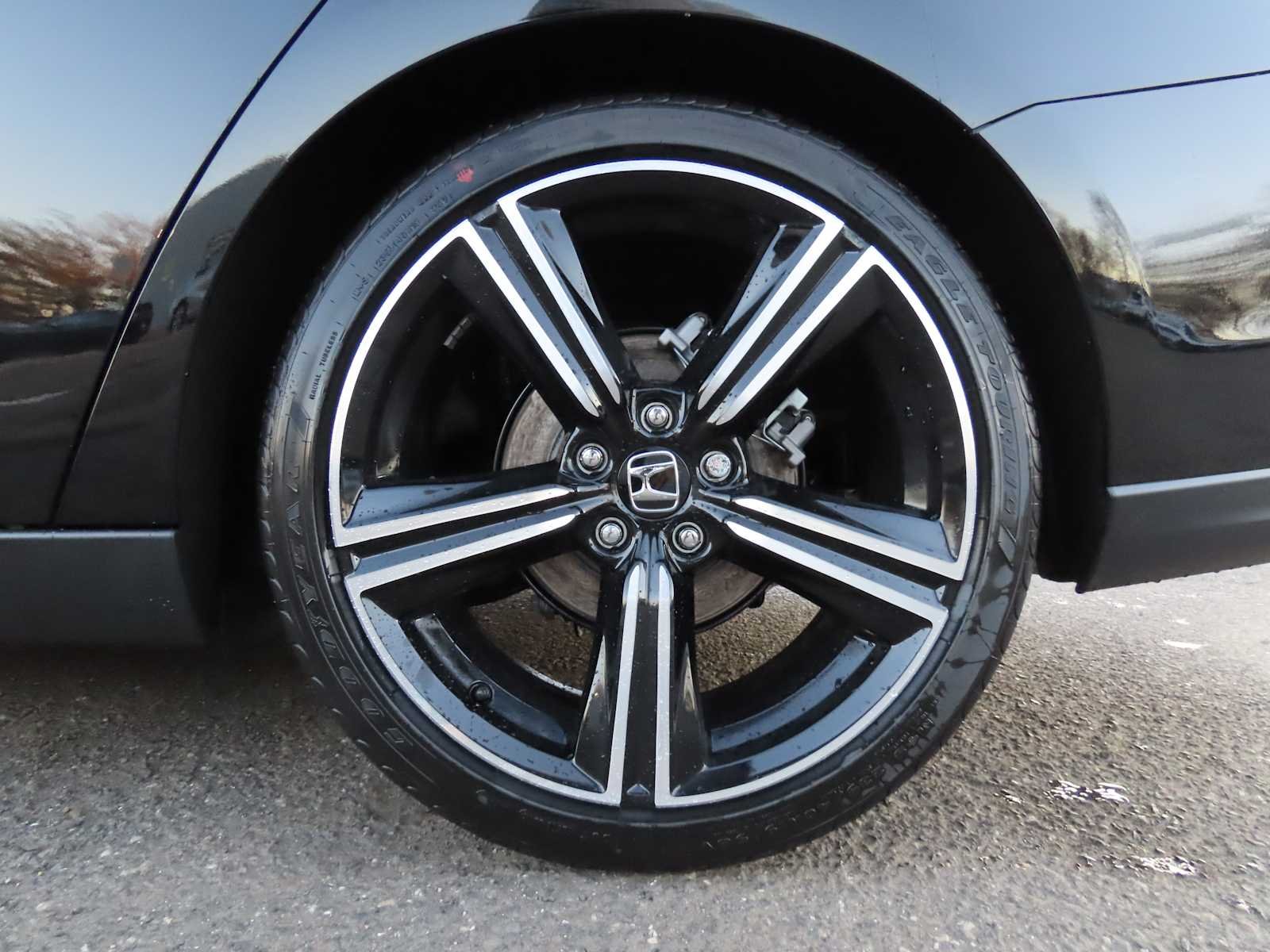 New 2026 Crystal Black Pearl Honda SE image 7