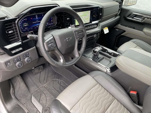 Used 2025 White Chevrolet ZR2 image 11