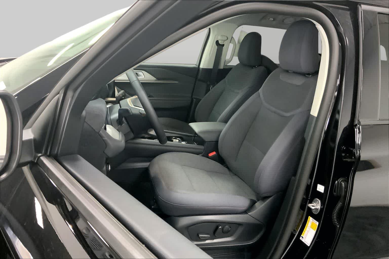 New 2026 Agate Black Metallic Ford Active image 8