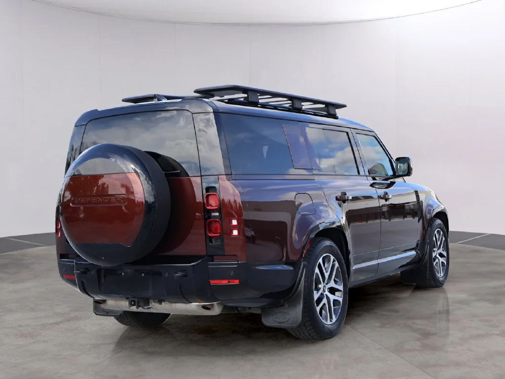 Certified Used 2025 Sedona Red Metallic Land Rover X-Dynamic SE image 7