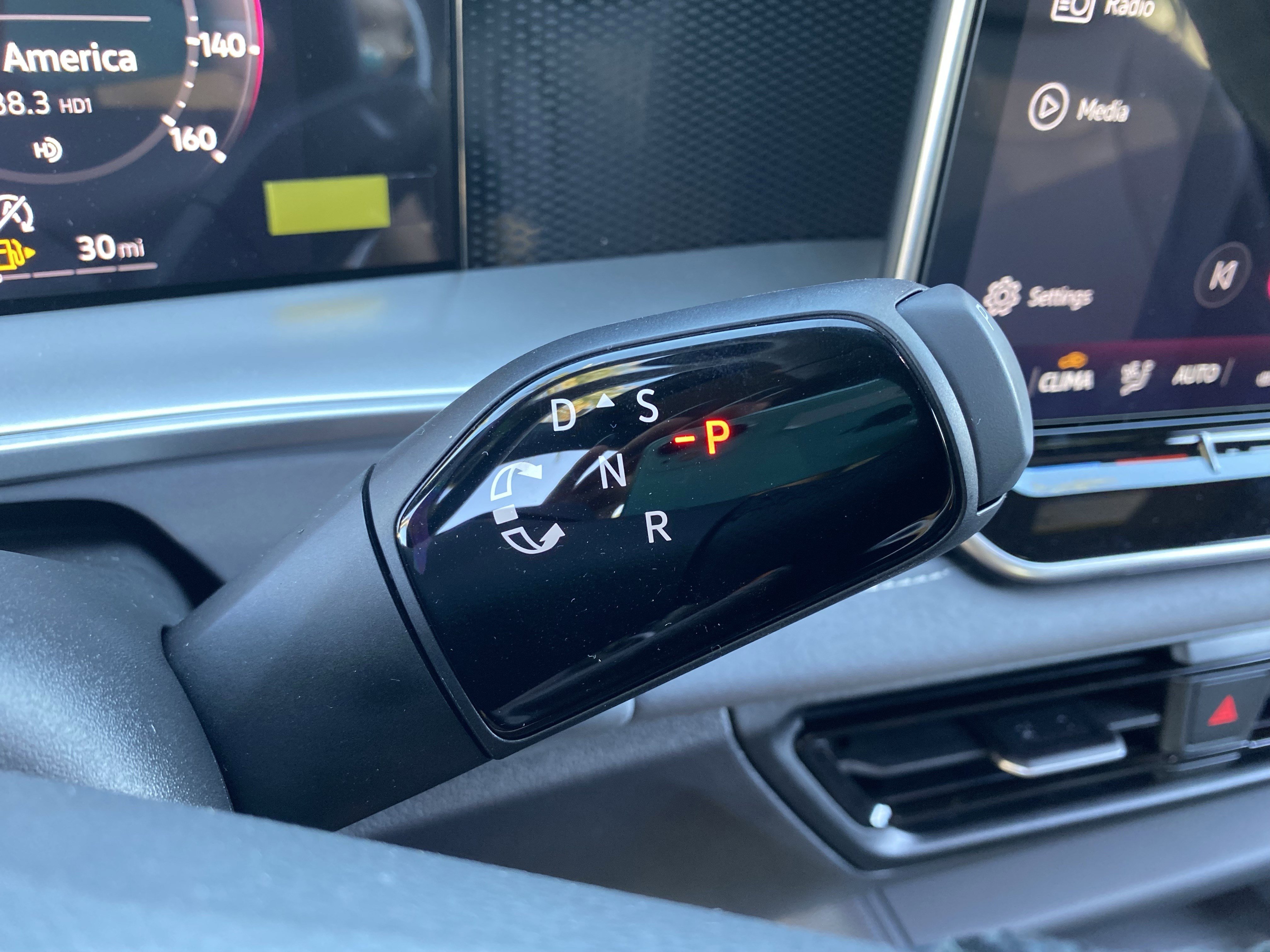 2026 Volkswagen Tiguan SE R-LINE BLACK - Photo 19