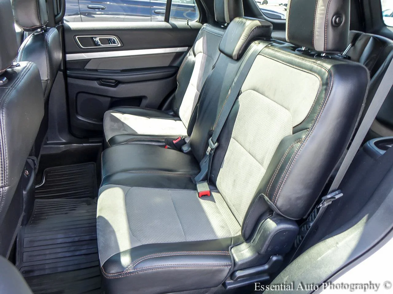 Used 2017 Oxford White FORD XLT image 9